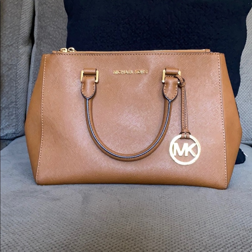 Michael Kors Sutton Saffiano Leather Handbag ✨